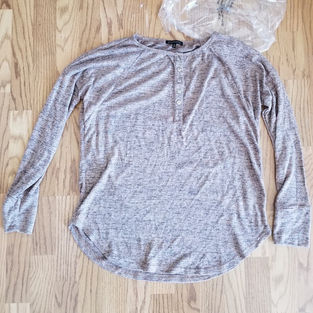 Long sleeve heather tan tee